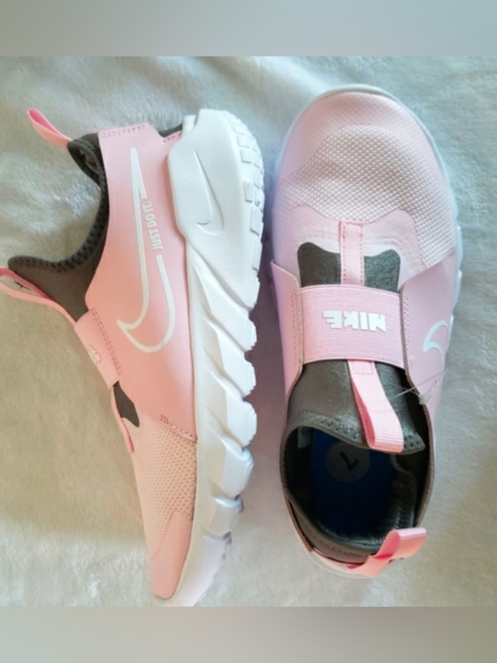 NIKE Pink & Gray Flex Runner 2 Slip On Sneaker--NEW--7Y/8.5W